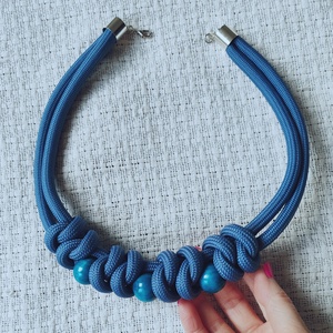 Indigo Knot Statement � Farmerkék makramécsomós nyakék türkiz gyöngyökkel - ékszer - nyaklánc - statement nyaklánc - Meska.hu