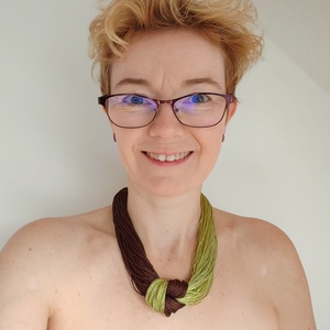 Forest - Chocolate Reversible � Kétoldalas sokszálas boho nyaklánc (barna - zöld) - Meska.hu