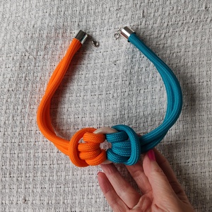 Turquoise - Orange Loop � 2 in 1 formaváltó, kétoldalas matrózcsomós nyaklánc (Pillangó és Virág motívum) - ékszer - nyaklánc - statement nyaklánc - Meska.hu