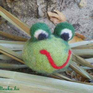 Brekeke...(labda béka) - Meska.hu