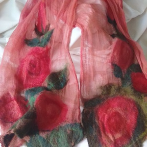 Rózsás géz sál - ruha & divat - sál, sapka, kendő - vállkendő - Meska.hu