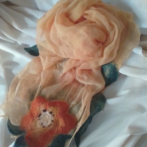 Sál virágokkal - művészet - textilkép - nemezelt - Meska.hu