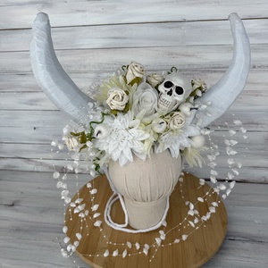 Halloweeni fejdísz -fehér elegáns - Meska.hu