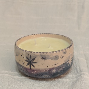 Szójaviasz illatgyertya-kézzel festett kerámiában - karácsony - karácsonyi lakásdekoráció - karácsonyi illatgyertya, mécses - Meska.hu