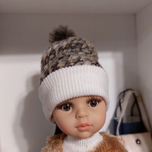 Paola Reina barna-beige kötött sapka bojttal - játék & sport - baba & babaház - babaruha, babakellék - Meska.hu