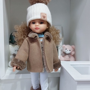 Paola Reina beige kötött sapka barna bojttal - játék & sport - baba & babaház - babaruha, babakellék - Meska.hu