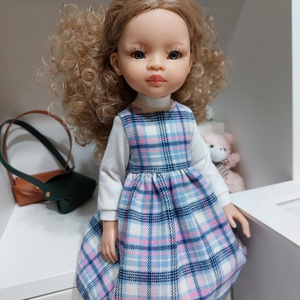 Paola Reina kék-fehér kockás kötényruha garbóval - játék & sport - baba & babaház - babaruha, babakellék - Meska.hu