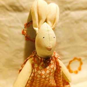 Viola nyuszi - kézzel készült, Waldorf ihletésű textilfigura - játék & sport - plüssállat & játékfigura - más figura - Meska.hu