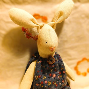 Mazsi nyuszi - kézzel készült, Waldorf ihletésű textilfigura - játék & sport - plüssállat & játékfigura - más figura - Meska.hu