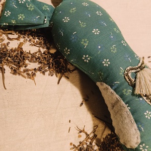 Nyuginyuszi - levendulával töltött textil állatka - baba - mama - baba játékok - waldorf játékok - Meska.hu