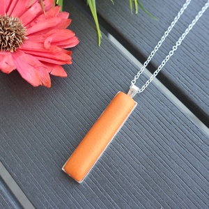 Metál narancs szögletes medálos nyaklánc - ékszer - nyaklánc - medálos nyaklánc - Meska.hu