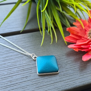 Metál türkiz - ezüst négyzet nyaklánc - ékszer - nyaklánc - medálos nyaklánc - Meska.hu