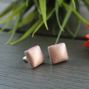 Metál púder - ezüst négyzet fülbevaló - ékszer - fülbevaló - pötty fülbevaló - Meska.hu