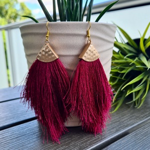 Bordó selyem rojt fülbevaló - ékszer - fülbevaló - rojtos fülbevaló - Meska.hu