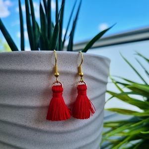 Tűzpiros mini bojt fülbevaló - ékszer - fülbevaló - rojtos fülbevaló - Meska.hu