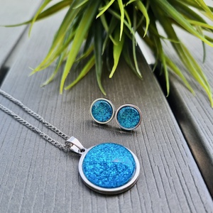 Csillogó türkiz - ezüst nemesacél medálos nyaklánc és fülbevaló szett - ékszer - nyaklánc - medálos nyaklánc - Meska.hu
