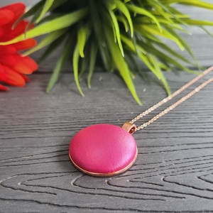Metál pink - rosegold textilbőr medálos nyaklánc - ékszer - nyaklánc - medálos nyaklánc - Meska.hu