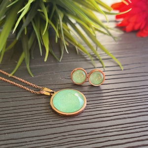 Csillogó menta zöld - rosegold nemesacél medálos nyaklánc és fülbevaló szett - ékszer - ékszerszett - Meska.hu
