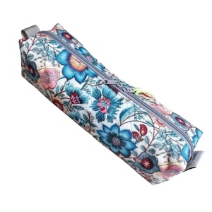 Tolltartó / neszesszer vízálló poliészterből - virág - otthon & életmód - papír, írószer - tolltartó & ceruzatekercs - Meska.hu