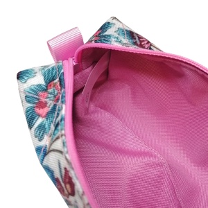 Tolltartó / neszesszer vízálló poliészterből - virág - otthon & életmód - papír, írószer - tolltartó & ceruzatekercs - Meska.hu