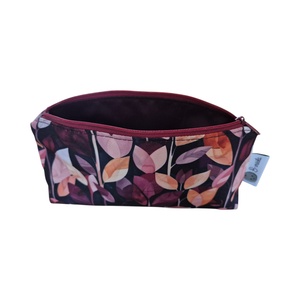 Neszesszer vízálló poliészterből - bordó levelek - táska & tok - neszesszer - Meska.hu