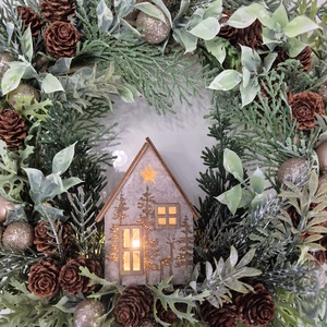 Házikós karácsonyi kopogtató � zöld-arany téli ajtódísz - karácsony - adventi díszek - adventi ajtódísz - Meska.hu