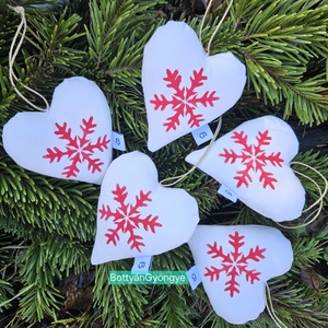 Karácsonyi hópelyhes szívek - nagy, Karácsony, Karácsonyi lakásdekoráció, Karácsonyfadíszek, Varrás, MESKA