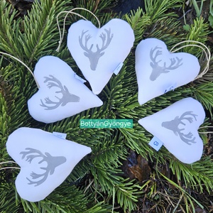 Karácsonyi szarvas fejes szívek - nagy - Meska.hu