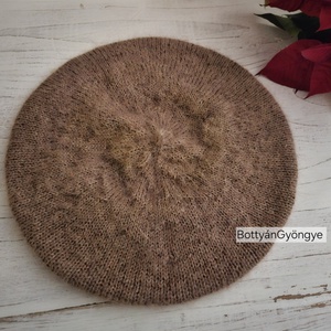 Barett sapka, vagy svájci sapka - ruha & divat - sál, sapka, kendő - sapka - Meska.hu