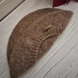 Barett sapka, vagy svájci sapka - ruha & divat - sál, sapka, kendő - sapka - Meska.hu