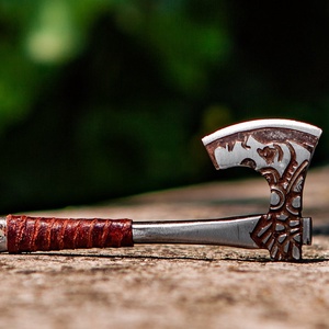 Viking mintázatú, acél mini fejsze - táska & tok - kulcstartó & táskadísz - kulcstartó - Meska.hu