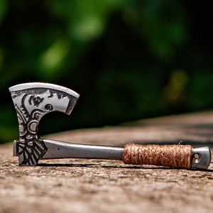 Viking mintázatú, acél mini fejsze - táska & tok - kulcstartó & táskadísz - kulcstartó - Meska.hu