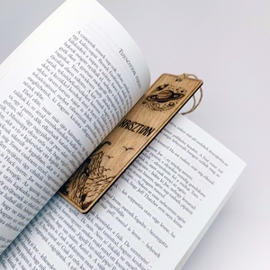 Sci-fi/fantasy mintás, neves könyvjelző - könyv & zene - könyvjelző - Meska.hu