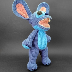 Stitch figura  vicces horgolt ajándék, Játék & Sport, Plüssállat & Játékfigura, Más figura, Horgolás, MESKA