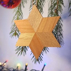 Csillag karácsonyfadísz cseresznye-és tölgyfából, Karácsony, Karácsonyi lakásdekoráció, Karácsonyfadíszek, Famegmunkálás, MESKA