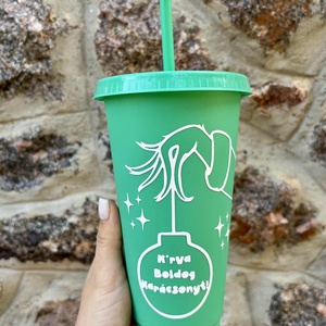 Vicces, Grinch mintájú pohár tetővel és szívószállal - 710 ml  - Meska.hu