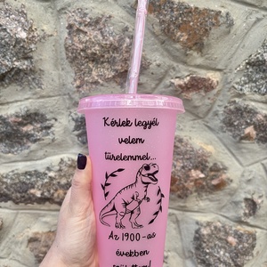 Vicces feliratú pohár az 1999 előtt születteknek, Otthon & Életmód, Konyhafelszerelés, tálalás, Tálalás, Pohár, Fotó, grafika, rajz, illusztráció, MESKA