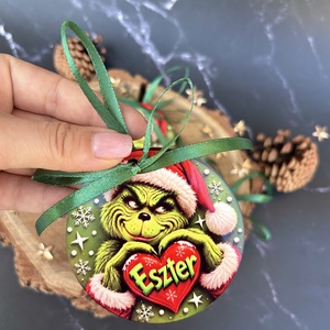 Névre szóló Grinch karácsonyfadísz � egyedi névvel � 7,6 cm - karácsony - karácsonyi lakásdekoráció - karácsonyfadíszek - Meska.hu