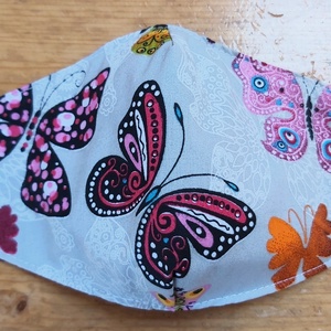 Színes pillangós háromrétegű, szűrő behelyezésére alkalmas női textil arcmaszk -  - Meska.hu