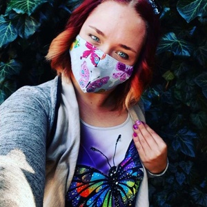 Színes pillangós háromrétegű, szűrő behelyezésére alkalmas női textil arcmaszk -  - Meska.hu