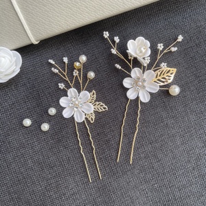 Fehér virágos hajtűk - esküvő - hajdísz - hajtű - Meska.hu