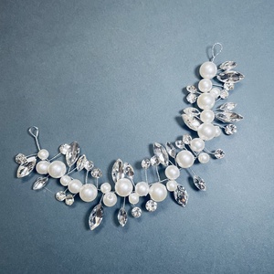 Rövid strasszos menyasszonyi hajdrót - esküvő - hajdísz - kontydísz & hajdísz - Meska.hu