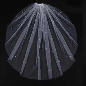 Gyöngyökkel díszitett menyasszonyi fátyol, Esküvő, Kiegészítők, Fátyol, Varrás, MESKA