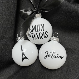 Emily Párizsban - Egyedi karácsonyi gömb - karácsony - karácsonyi lakásdekoráció - karácsonyfadíszek - Meska.hu