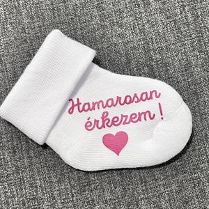 Baba bejelentő kis zokni, Ruha & Divat, Babaruha & Gyerekruha, Babafotózási ruha és kellék, Mindenmás, MESKA