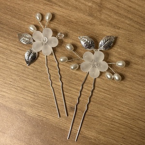2 db virágos menyasszonyi hajtű - esküvő - hajdísz - hajtű - Meska.hu