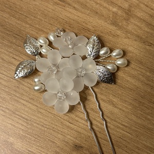 Virágos menyasszonyi hajtű - esküvő - hajdísz - hajtű - Meska.hu