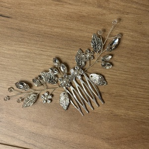 Strassz virágos menyasszonyi hajdísz - esküvő - hajdísz - fésűs hajdísz - Meska.hu