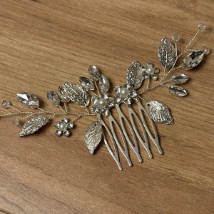 Strassz virágos menyasszonyi hajdísz - esküvő - hajdísz - fésűs hajdísz - Meska.hu