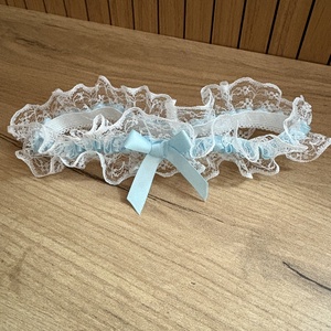 Combcsipke kék masnival - esküvő - kiegészítők - harisnyatartó & valami kék - Meska.hu